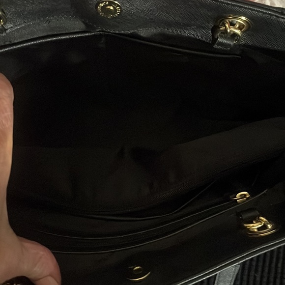 Calvin Klein Leather Medium Sachel in Black and White with Gold Hardware. - Picture 4 of 10